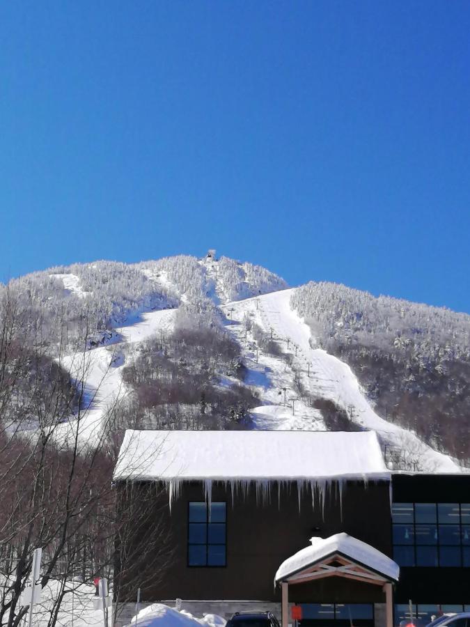 O'Berge du Village A302 Magog Extérieur photo